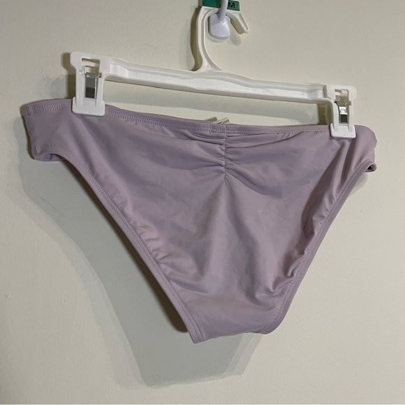 L*Space NWOT Monique Ruched Bikini Bottom in Ice (lilac) Size Medium - Picture 8 of 9